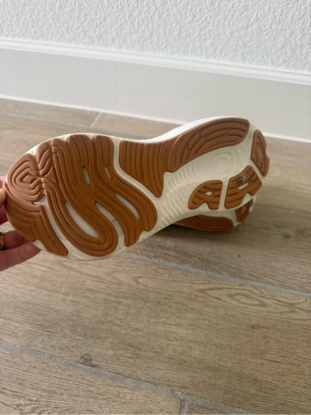 Brooks worn twice